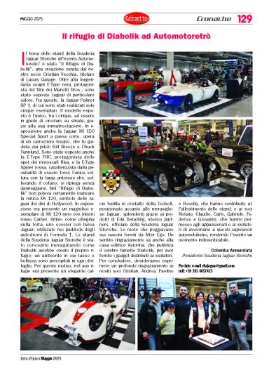 Automobili storiche esposte in fiera, con diversi modelli in primo piano.